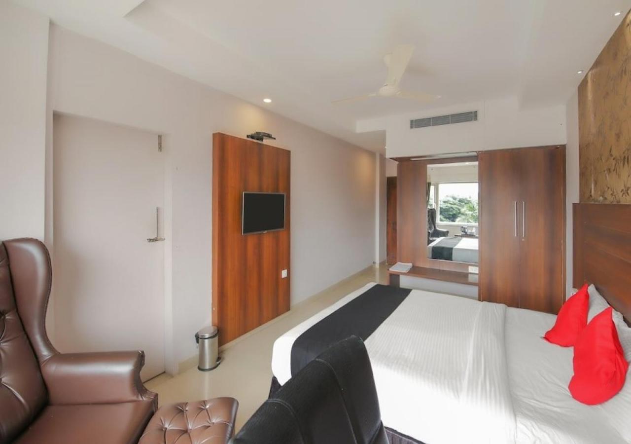 Fabhotel Dawn Mysore Exteriör bild