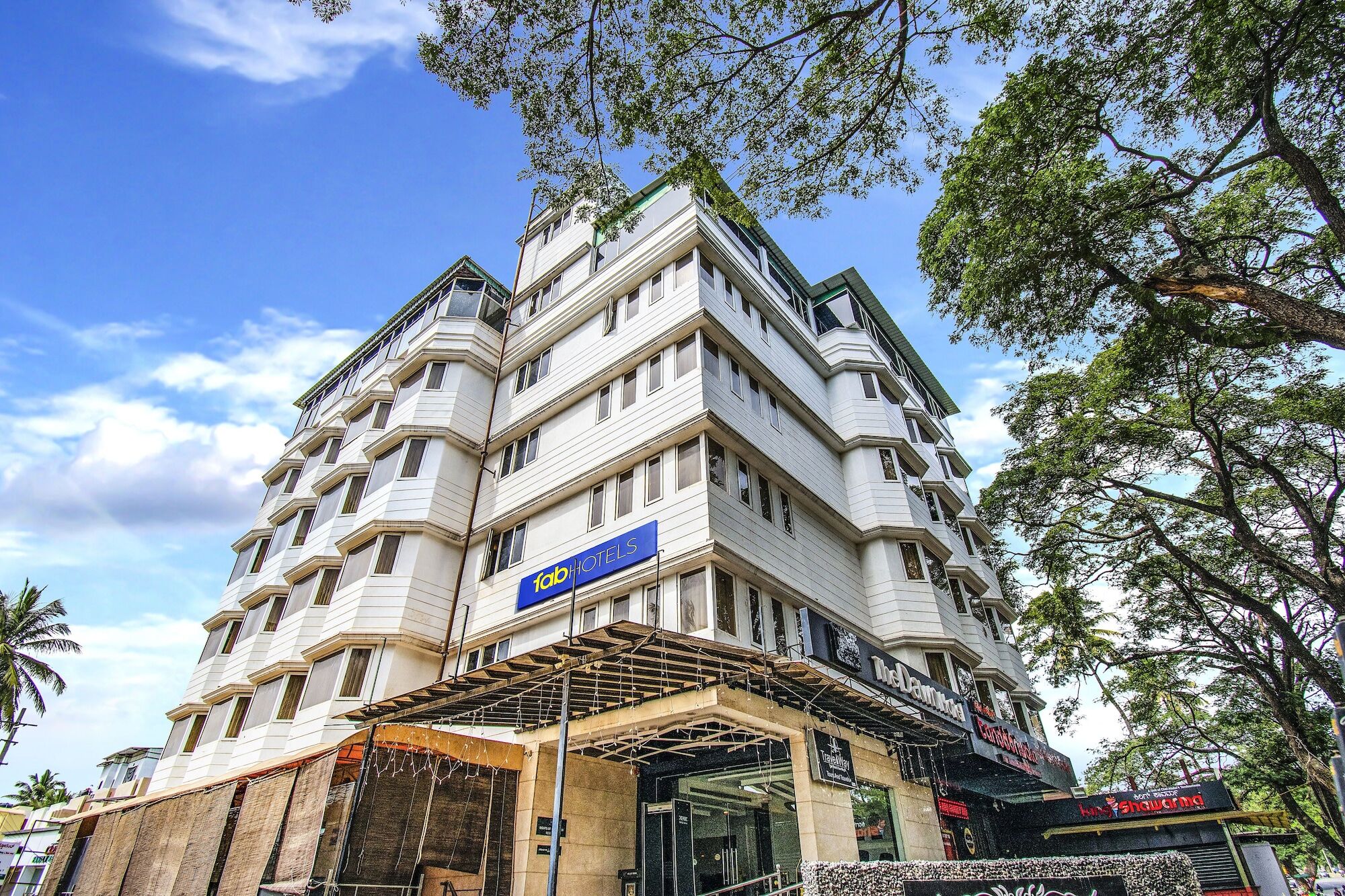 Fabhotel Dawn Mysore Exteriör bild