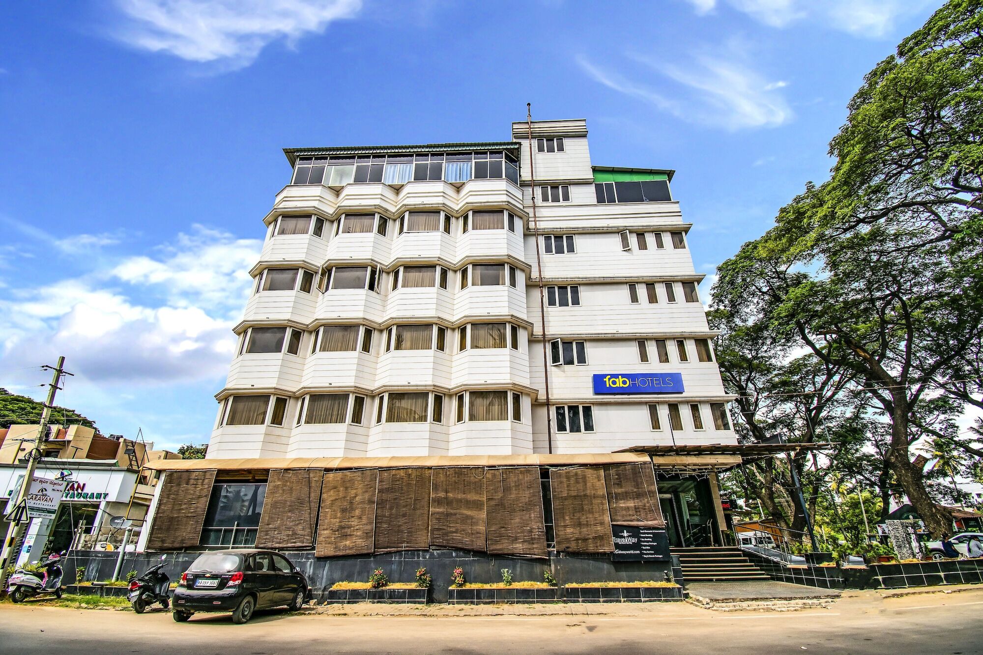 Fabhotel Dawn Mysore Exteriör bild